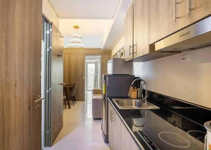 Luxury Sunset Views And Prime Location Near Ccp Moa With Wifi Parking